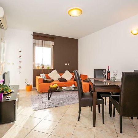 Apartment Keti Fažana Kültér fotó
