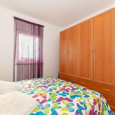 Apartment Keti Fažana Kültér fotó